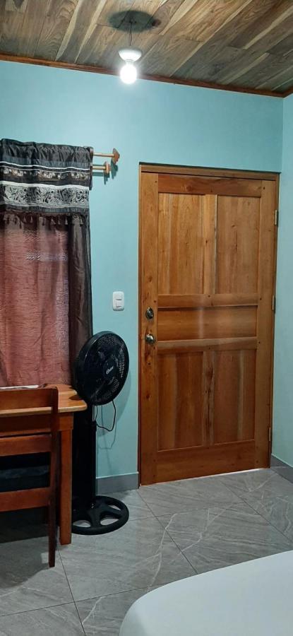 Cabinas El Pilon Rio Celeste Eksteriør billede